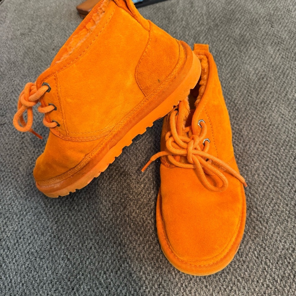 UGG‎ Neumel Boots In Orange Suede - Picture 2 of 9